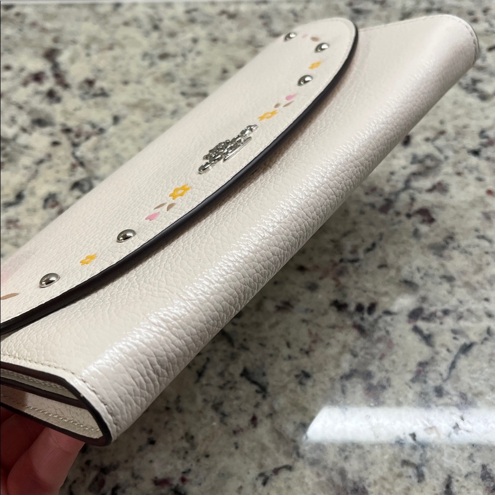 Coach Prairie Studded Soft Wallet NWOT - Picture 5 of 11